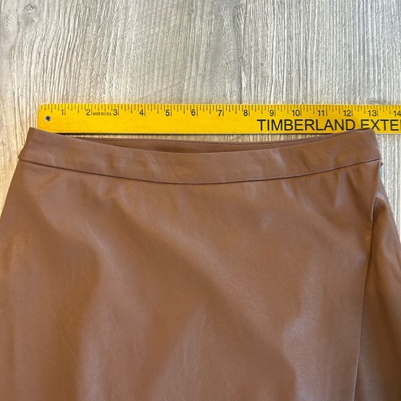 n: Philanthropy Brown Faux Wrap Vegan Leather Shirt Side Zip Midi Skirt Sz Small - Picture 10 of 12